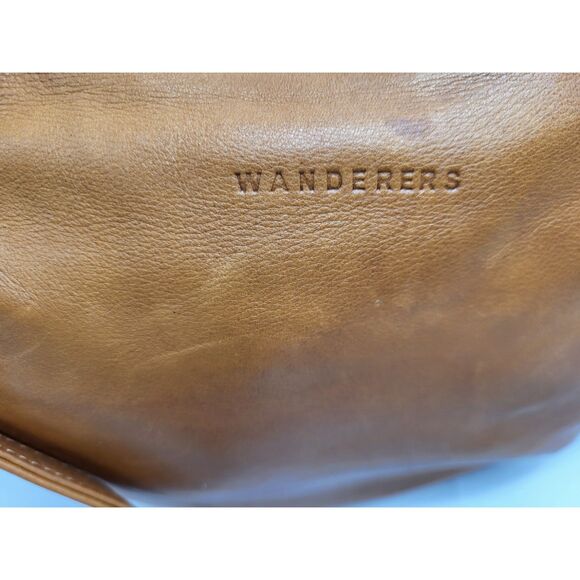 Wanderer Santorini Leather Crossbody - Picture 2 of 10